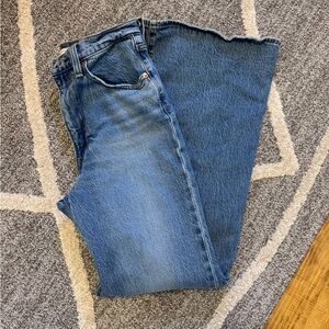 Levi’s Ribcage Bell women’s jeans sz 27